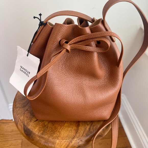 New Mansur Gavriel Soft Pebbled Bucket  Bag Cognac - Picture 1 of 4